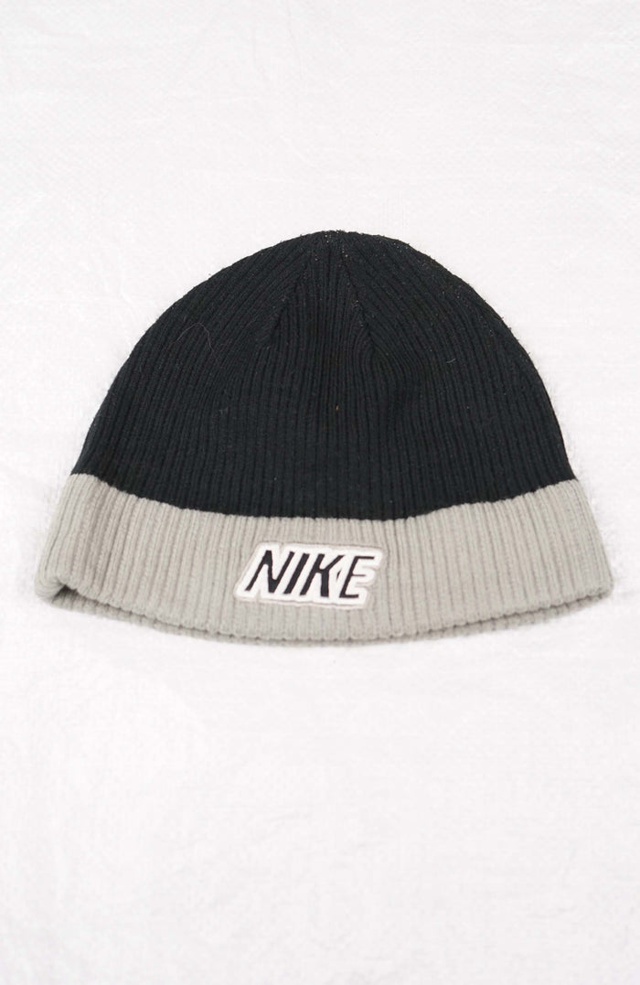 VINTAGE NIKE BEANIE