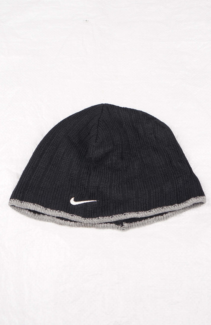 VINTAGE NIKE BEANIE