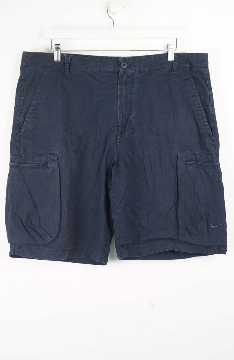 VINTAGE NIKE CARGO SHORTS W38