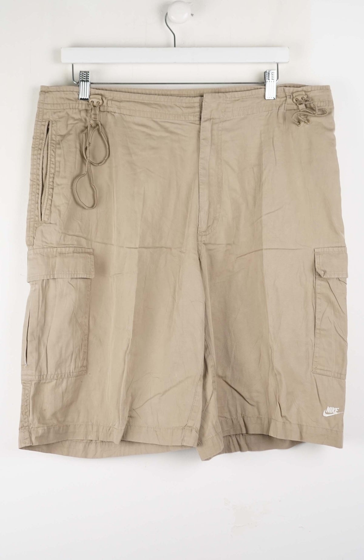 VINTAGE NIKE CARGO SHORTS W38