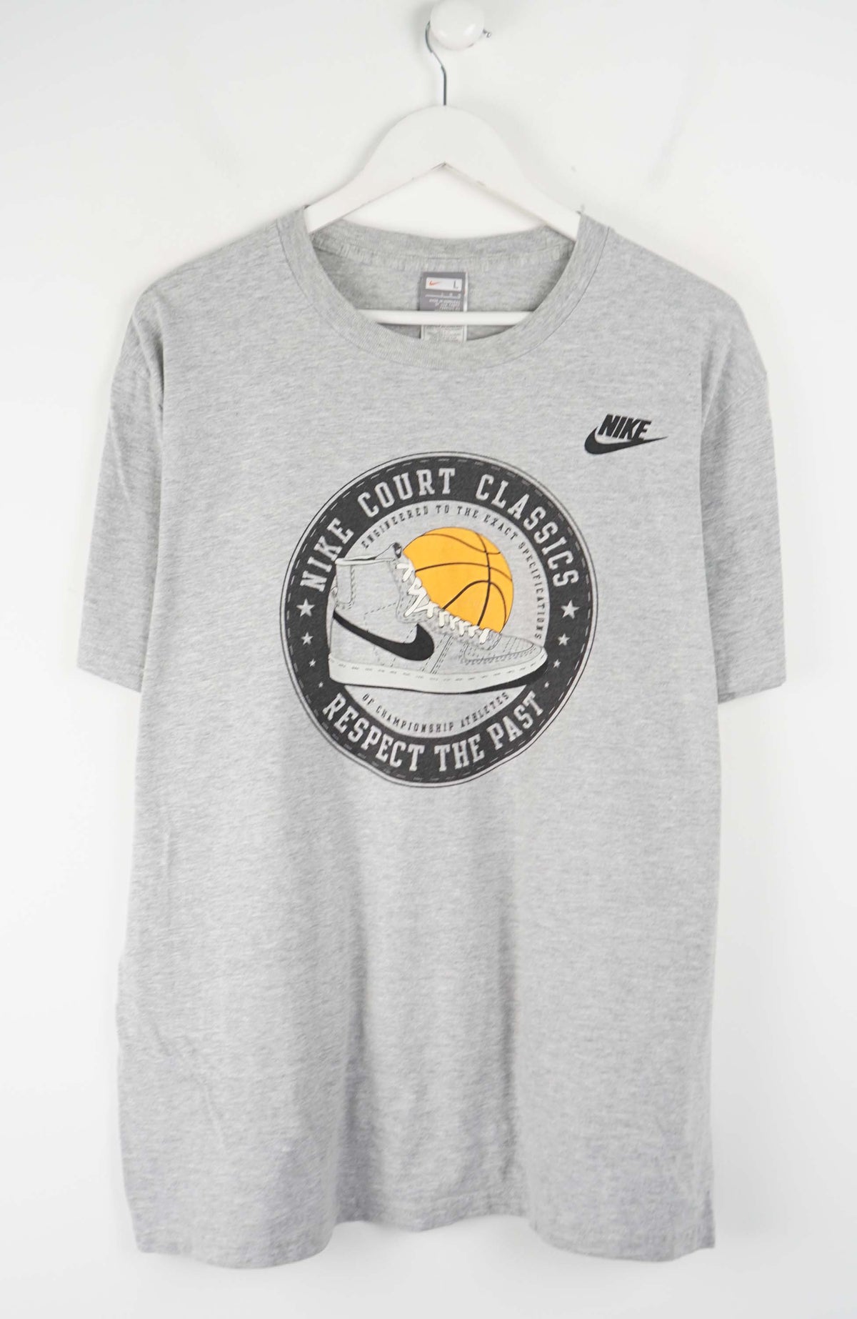 VINTAGE NIKE COURT CLASSIC T-SHIRT (L)