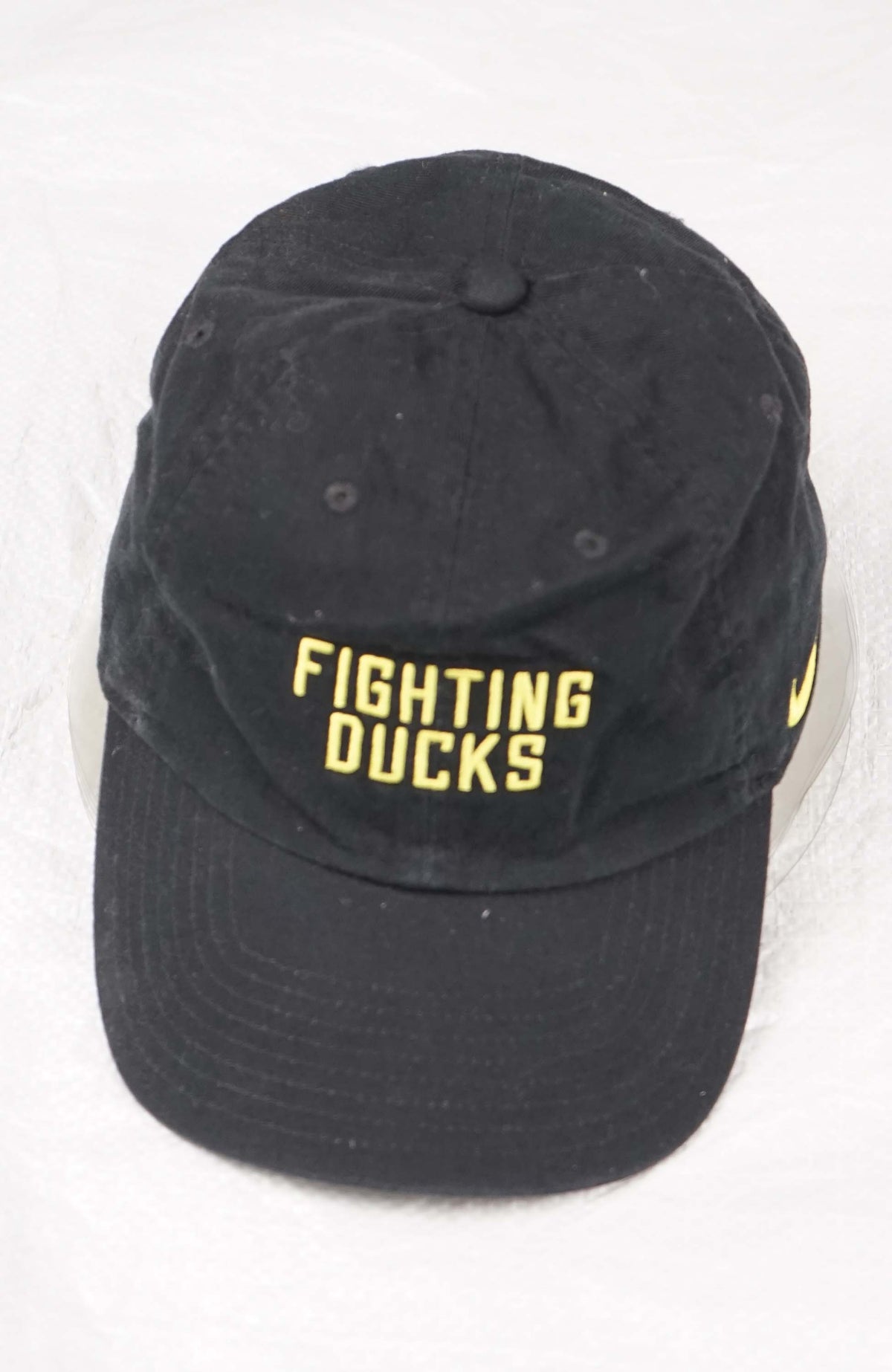 VINTAGE NIKE FIGHTING DUCKS HAT