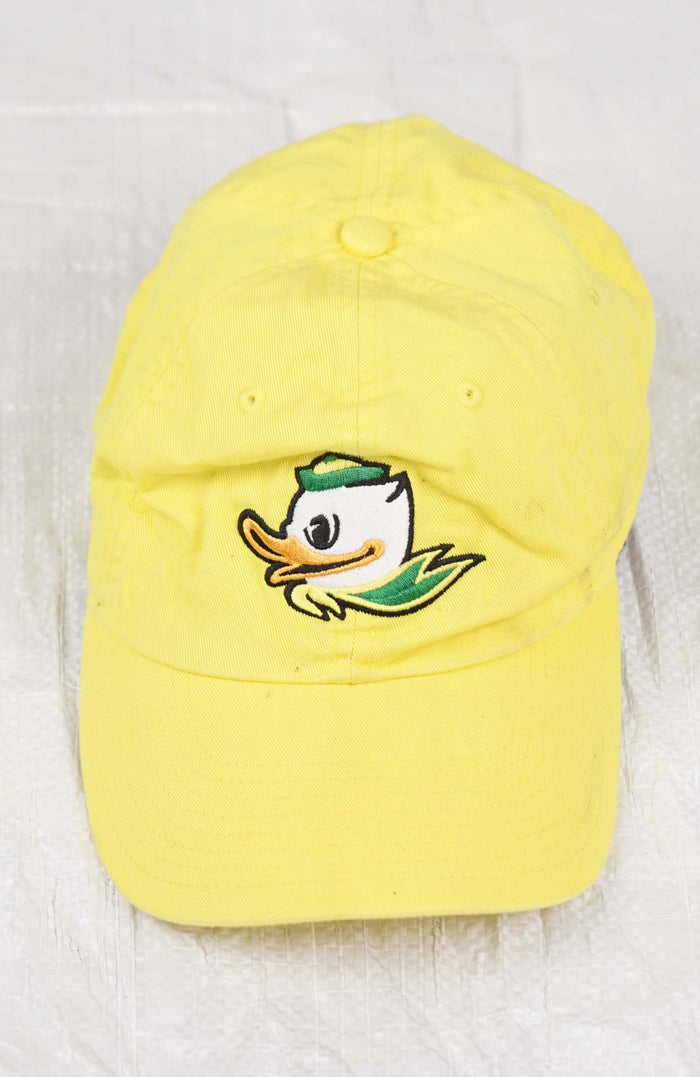 VINTAGE NIKE OREGON DUCKS HAT