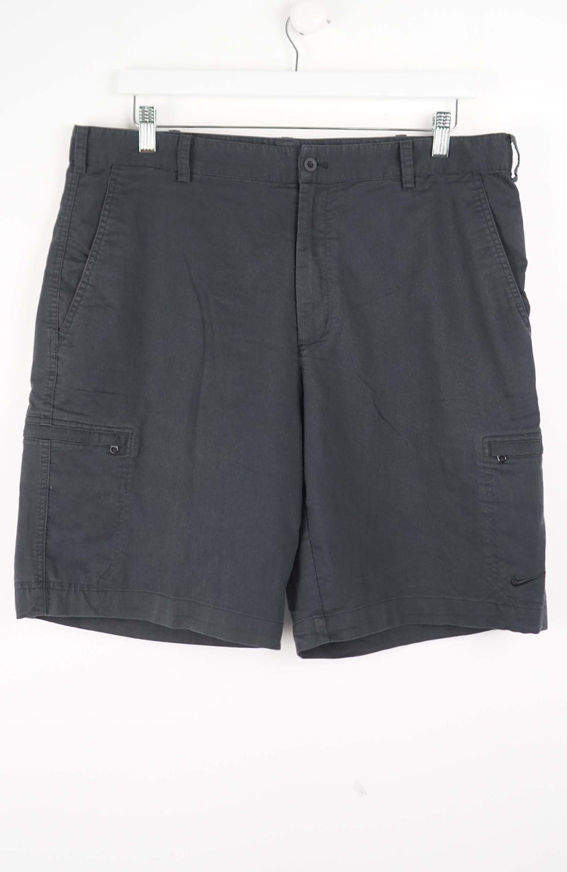 VINTAGE NIKE GOLF CARGO SHORTS W36
