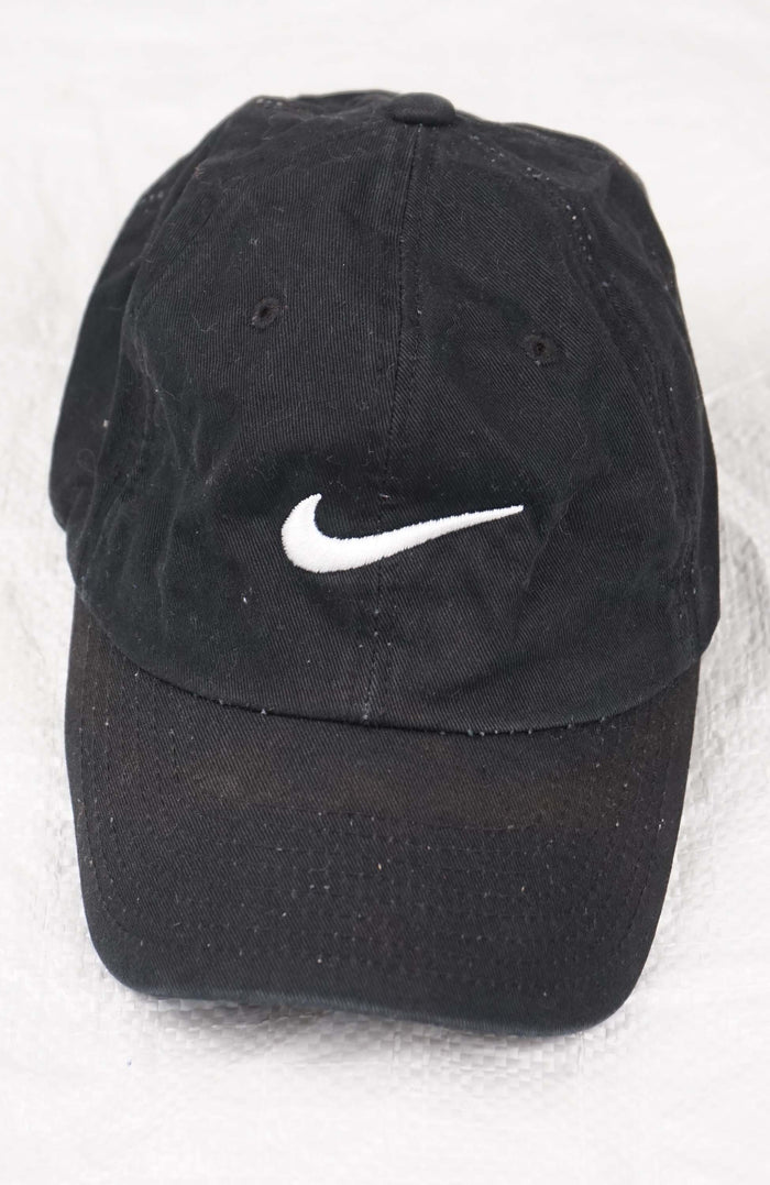 VINTAGE NIKE HAT