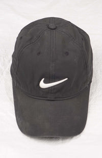 VINTAGE NIKE HAT