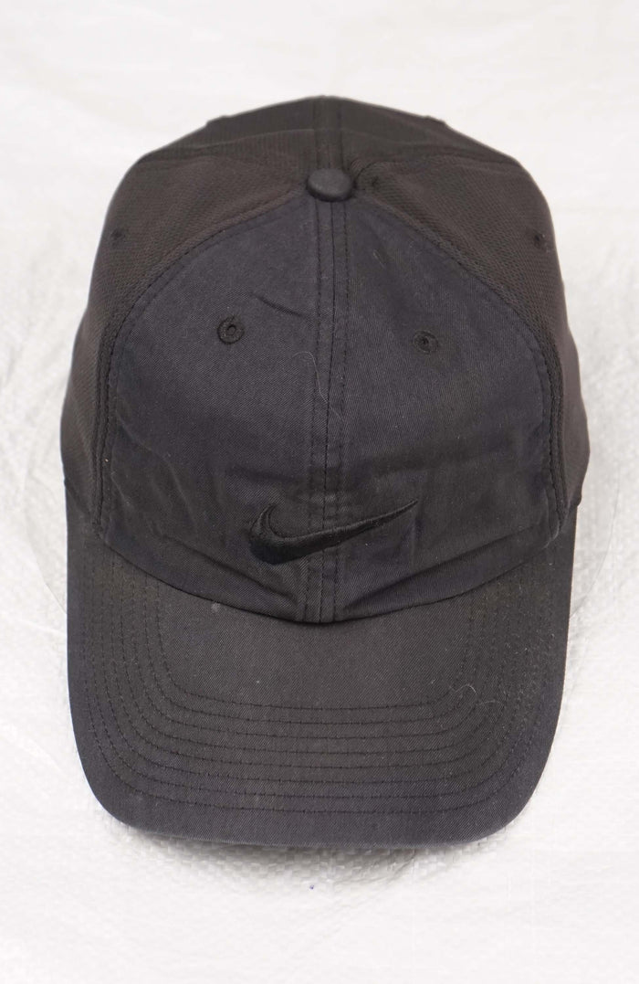 VINTAGE NIKE HAT
