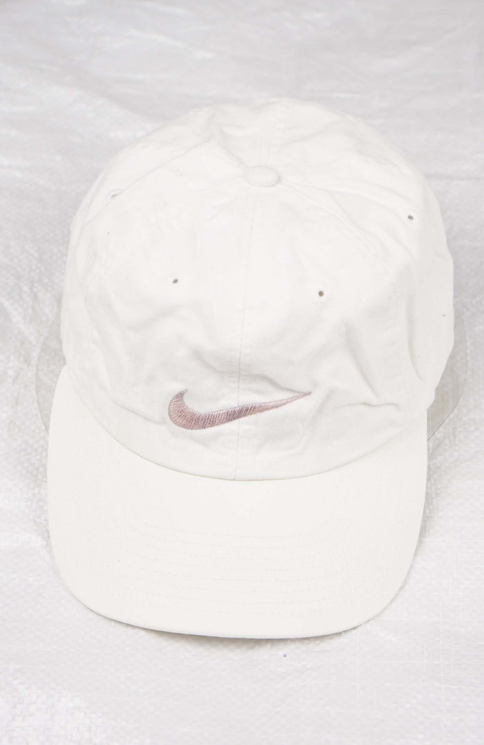 VINTAGE NIKE HAT