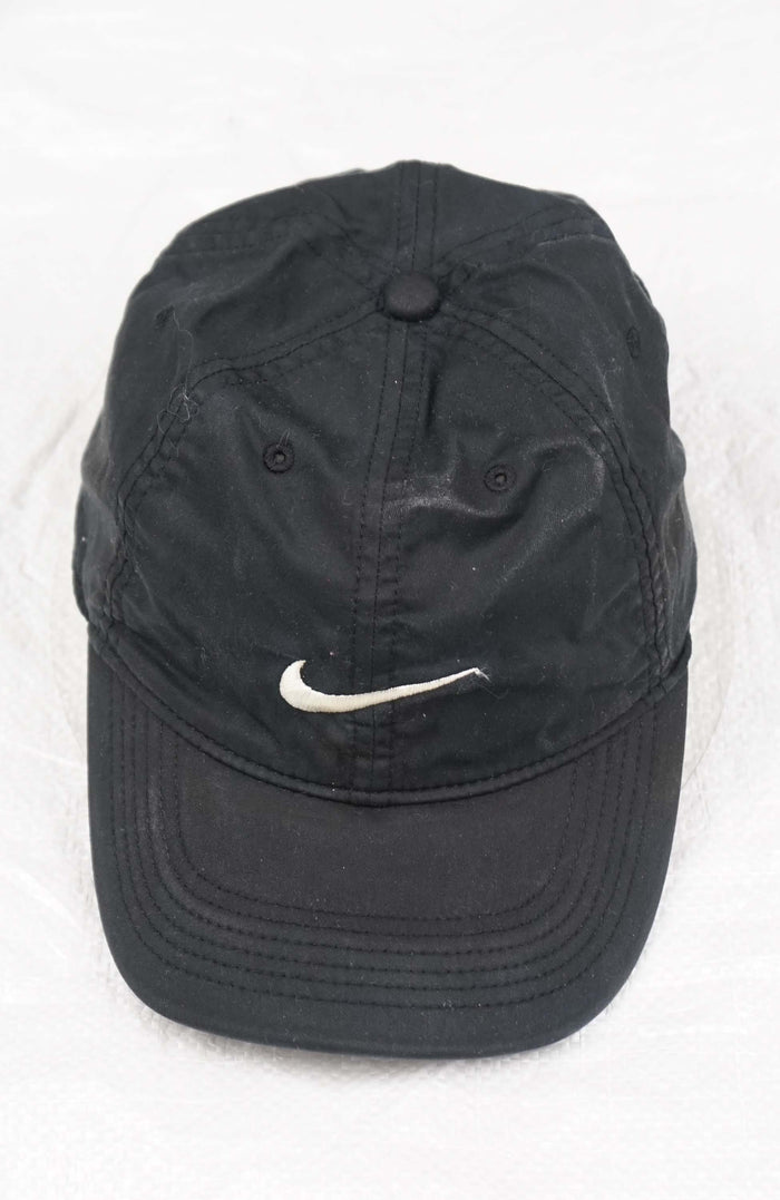 VINTAGE NIKE HAT