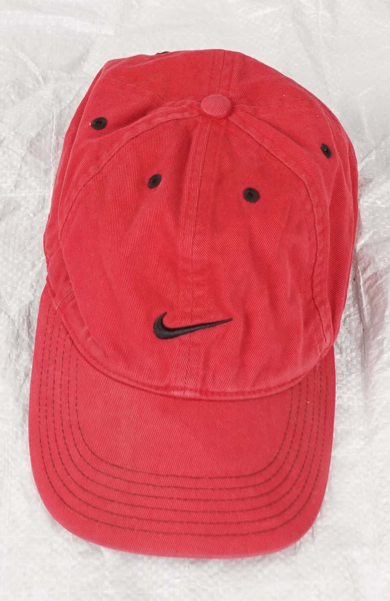 VINTAGE NIKE HAT