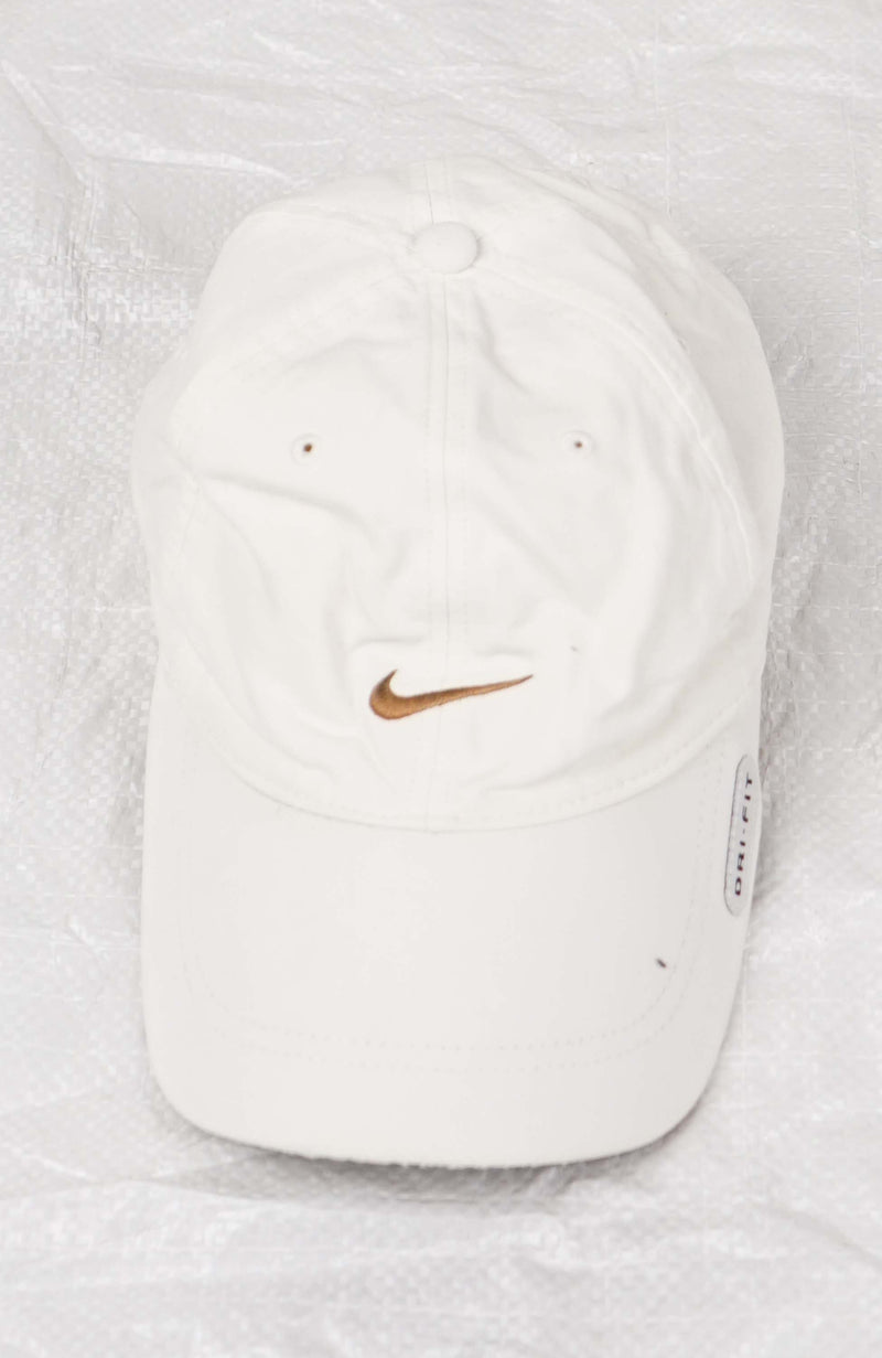 VINTAGE NIKE HAT
