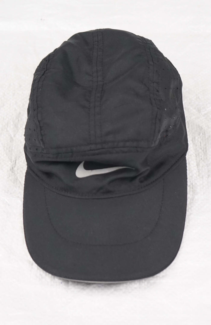 VINTAGE NIKE HAT