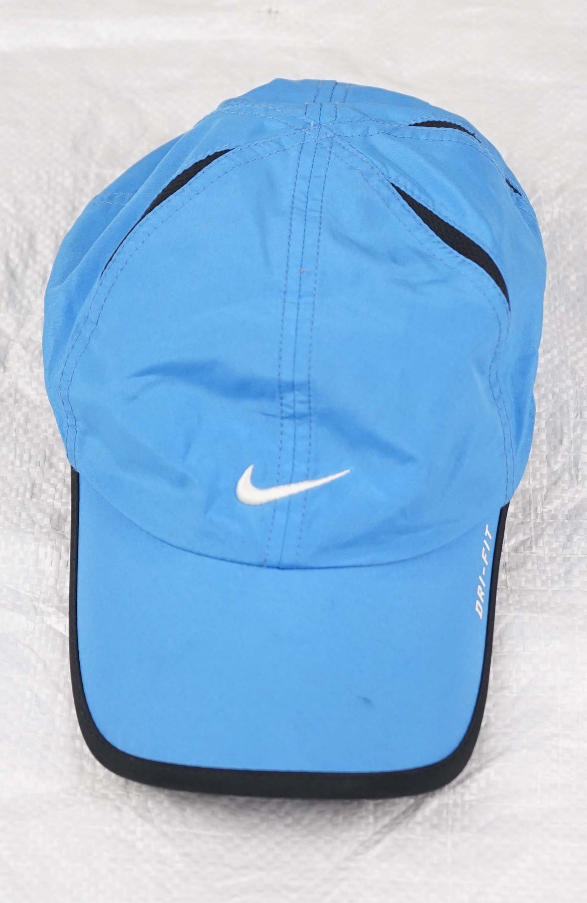 VINTAGE NIKE HAT
