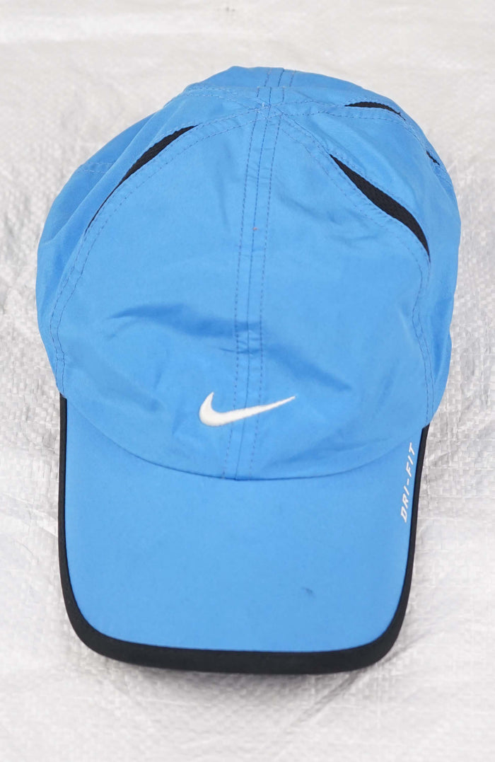 VINTAGE NIKE HAT