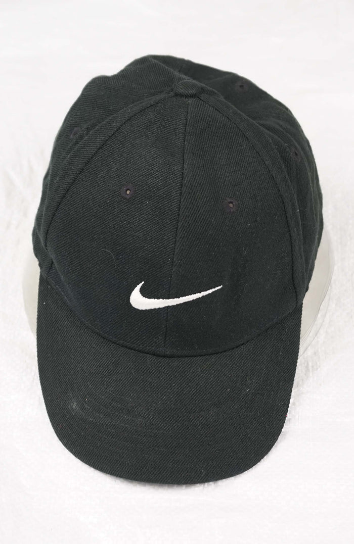 VINTAGE NIKE HAT