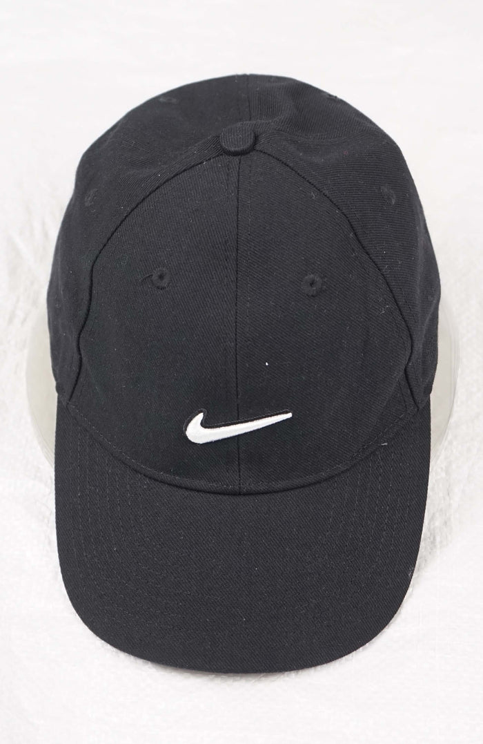 VINTAGE NIKE HAT
