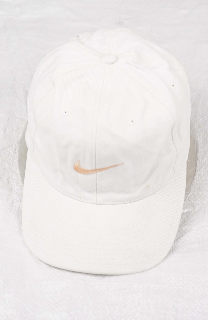 VINTAGE NIKE HAT