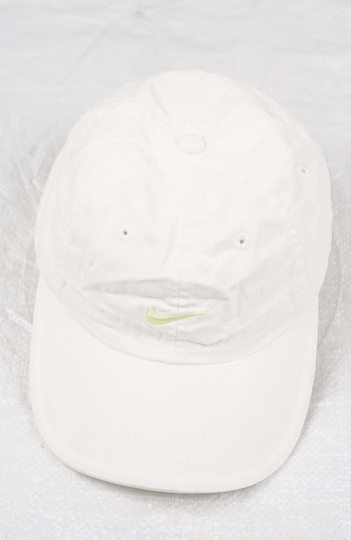 VINTAGE NIKE HAT