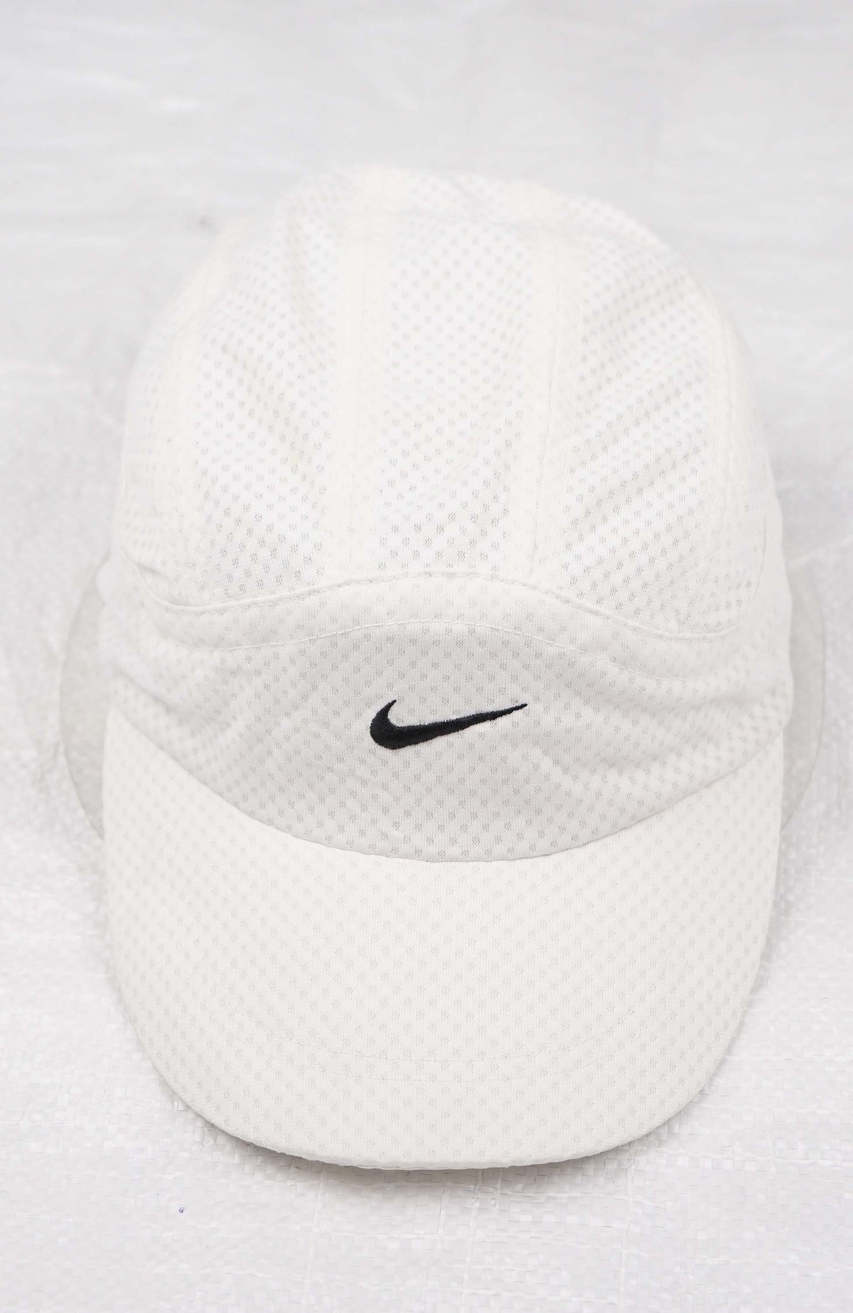 VINTAGE NIKE TENNIS HAT