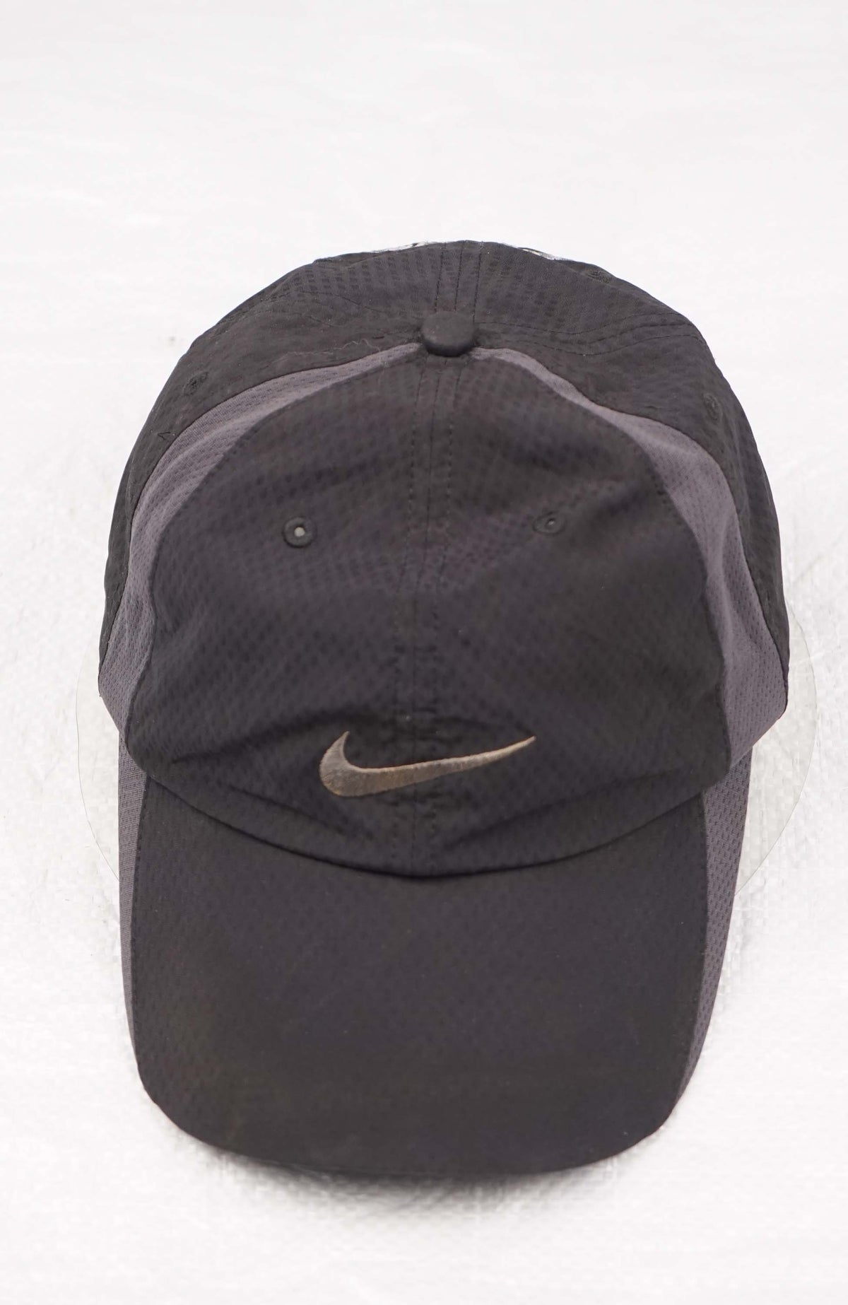 VINTAGE NIKE GOLF HAT