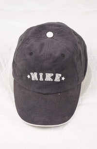 VINTAGE NIKE HAT