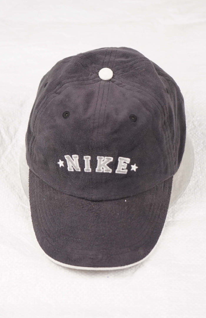 VINTAGE NIKE HAT