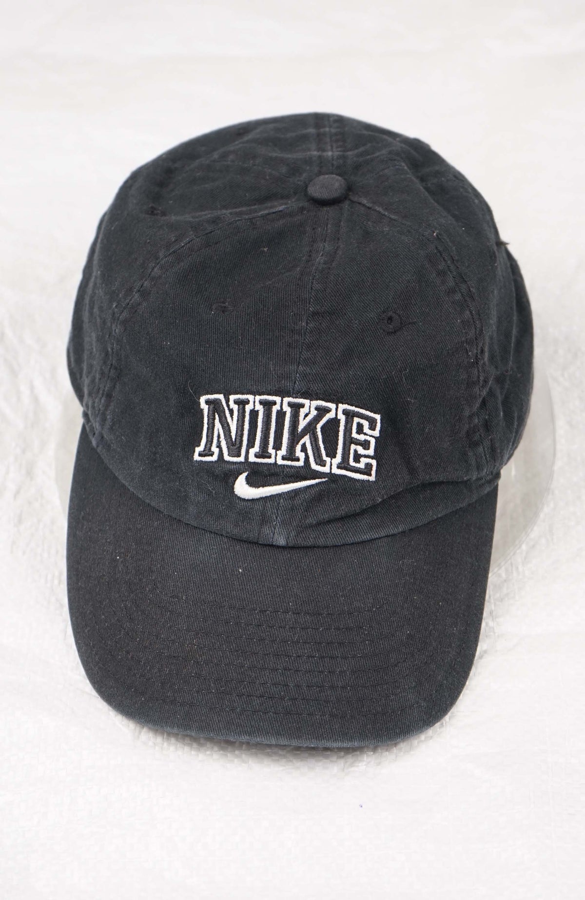 VINTAGE NIKE HAT