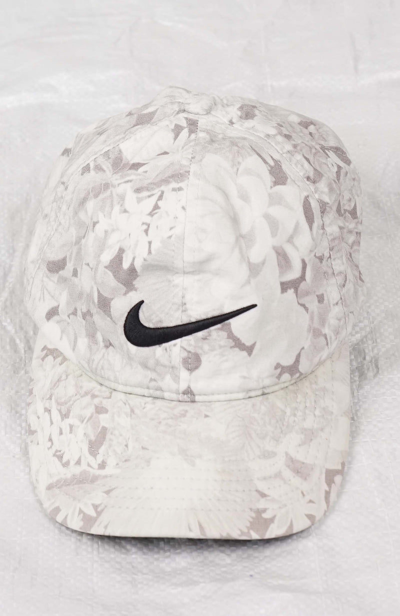 VINTAGE NIKE HAT