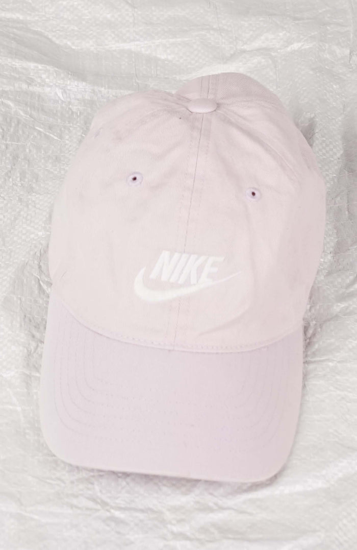 VINTAGE NIKE HAT