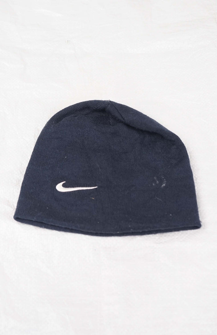 VINTAGE NIKE SKULL BEANIE