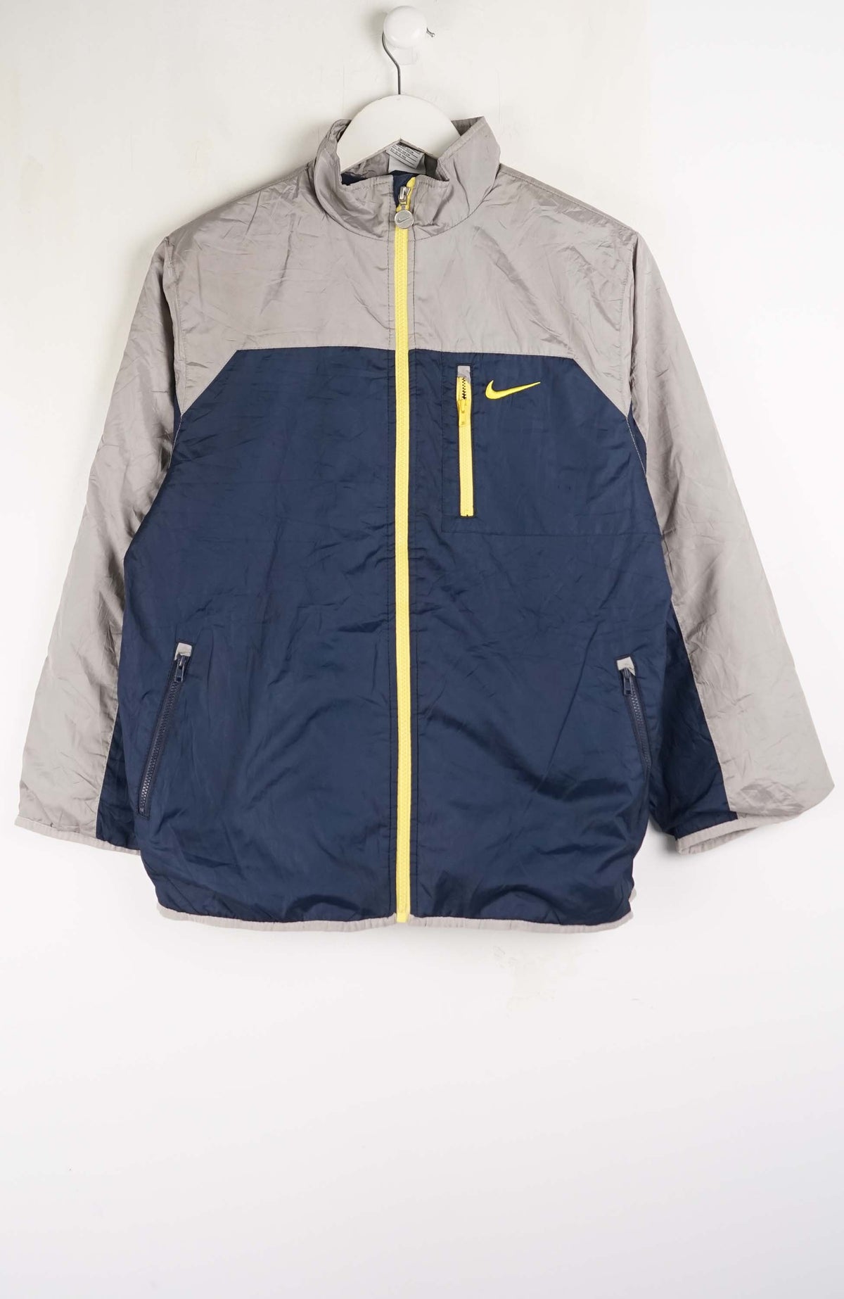VINTAGE NIKE WINDBREAKER (S)