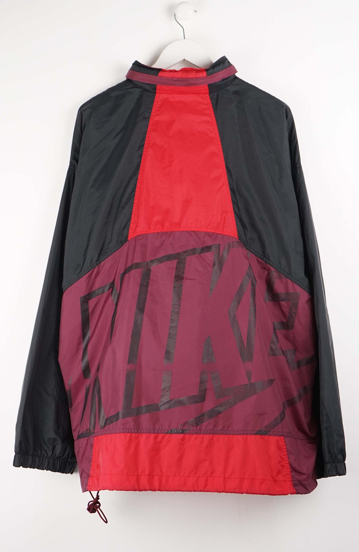 VINTAGE NIKE WINDBREAKER (XXL)