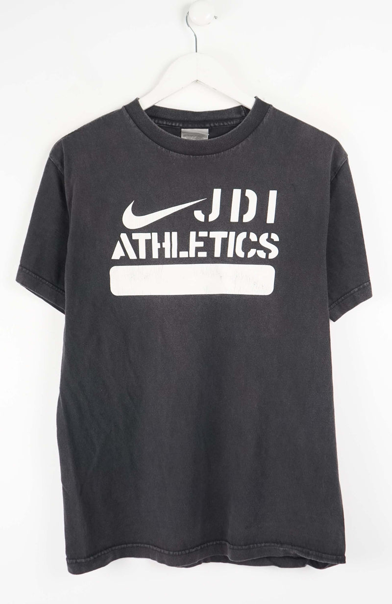 VINTAGE NIKE JDI ATHLETIOS T-SHIRT (S)