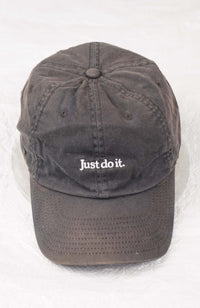 VINTAGE NIKE JUST DO IT HAT