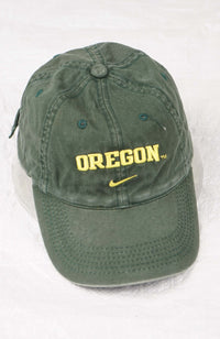 VINTAGE NIKE OREGON HAT