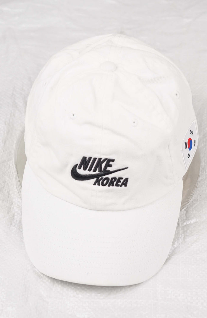 VINTAGE NIKE SEOUL HAT