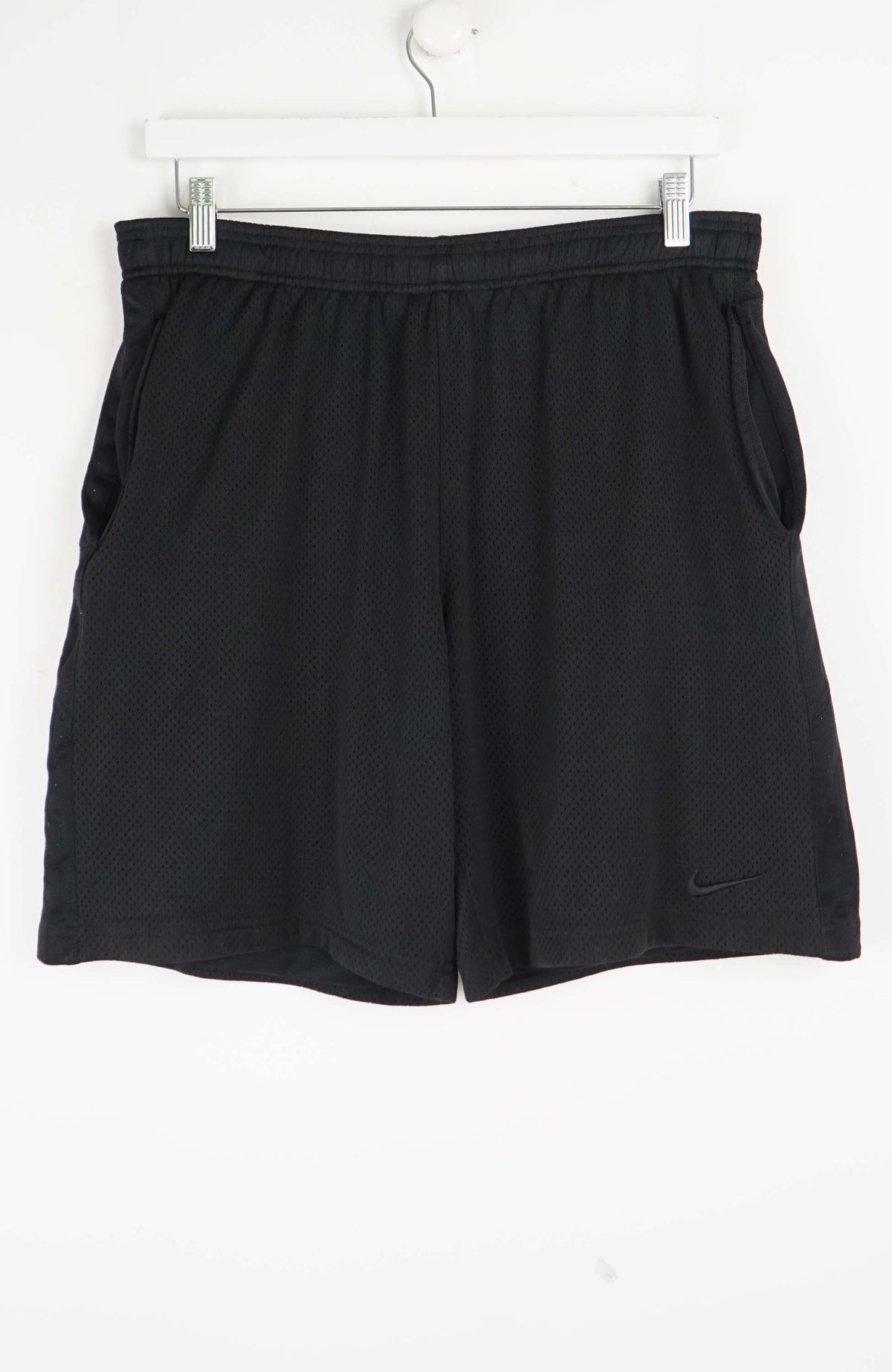 VINTAGE NIKE SHORTS W32