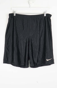 VINTAGE NIKE SHORTS W32