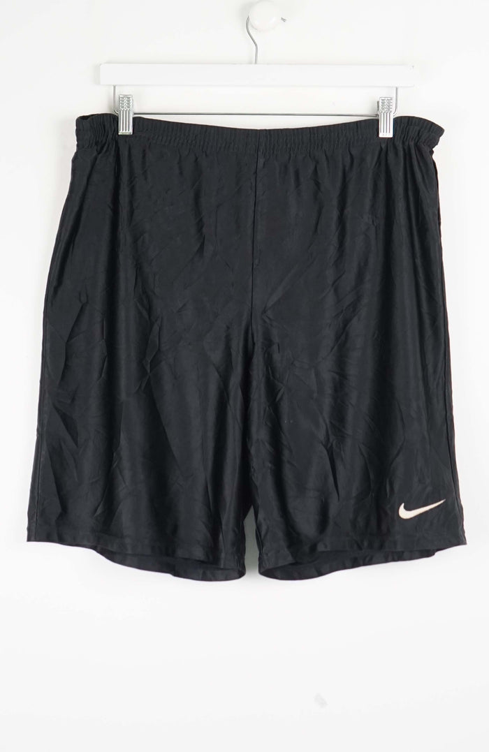VINTAGE NIKE SHORTS W32