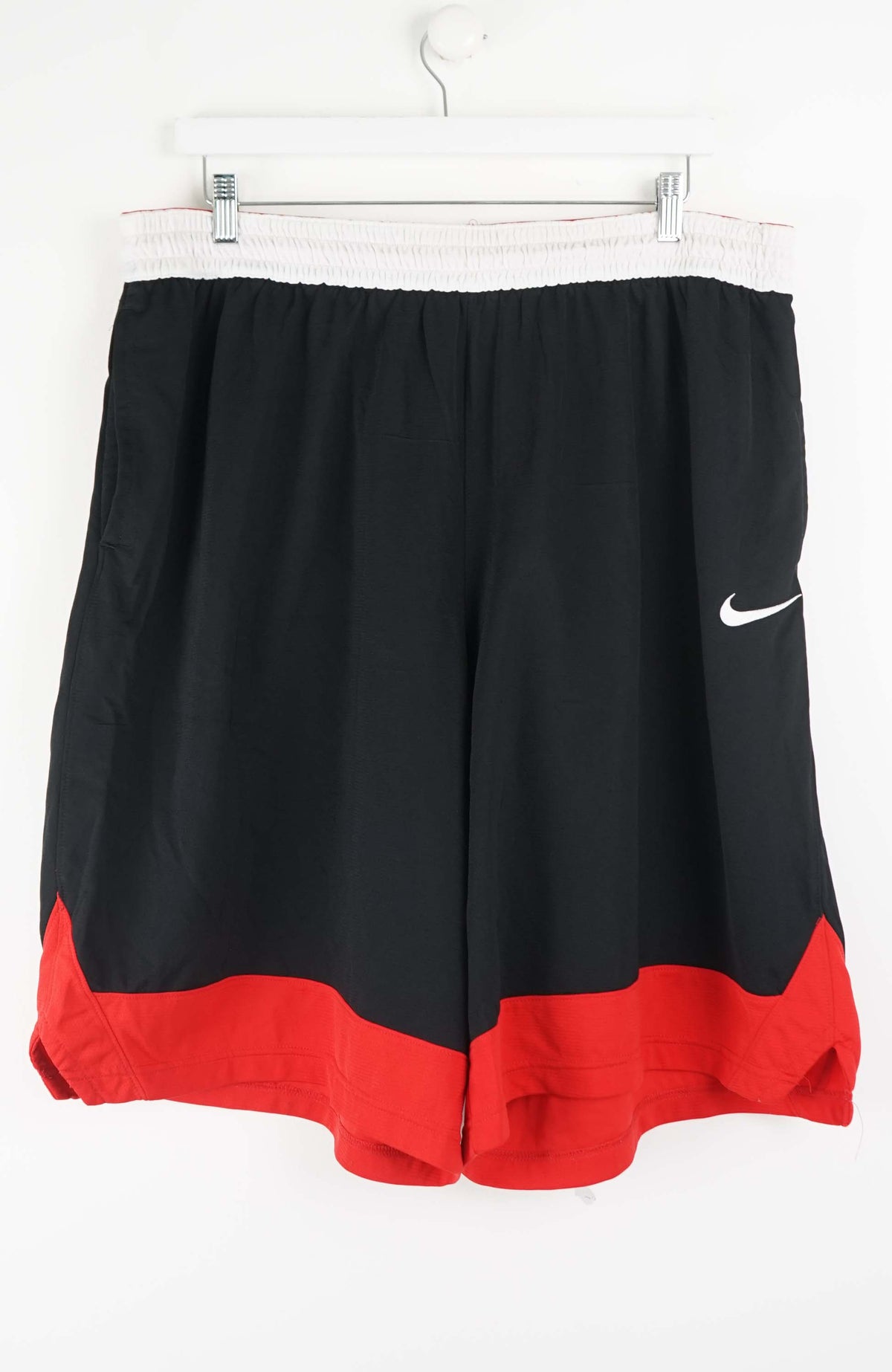 VINTAGE NIKE SHORTS W36