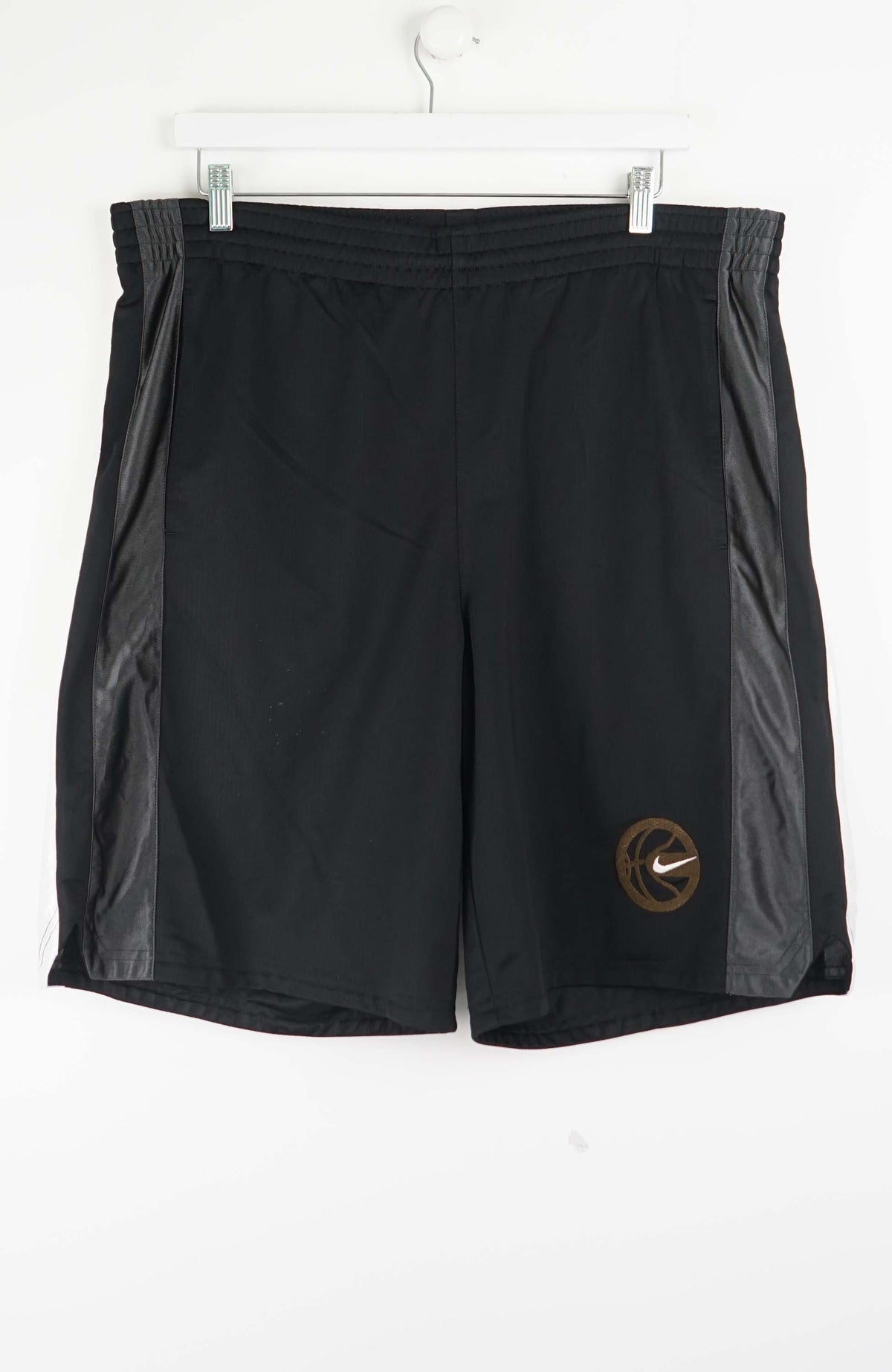 VINTAGE NIKE SHORTS W38