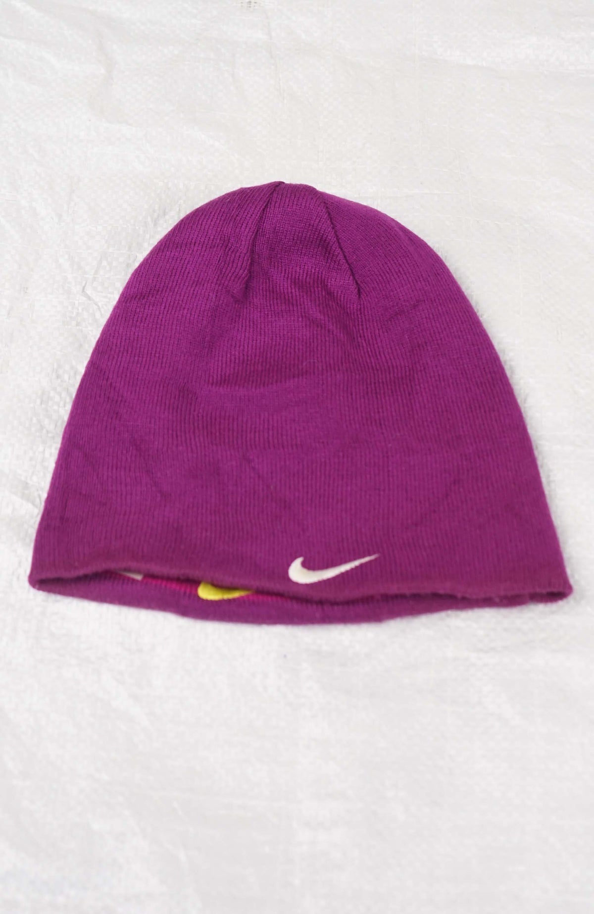 VINTAGE NIKE SKULL BEANIE