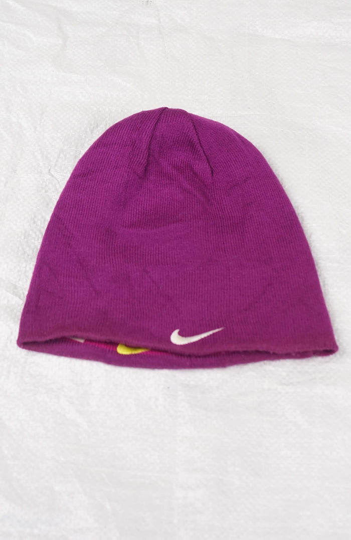 VINTAGE NIKE SKULL BEANIE