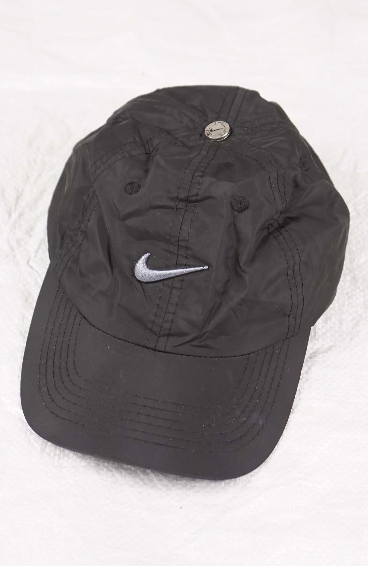 VINTAGE NIKE HAT