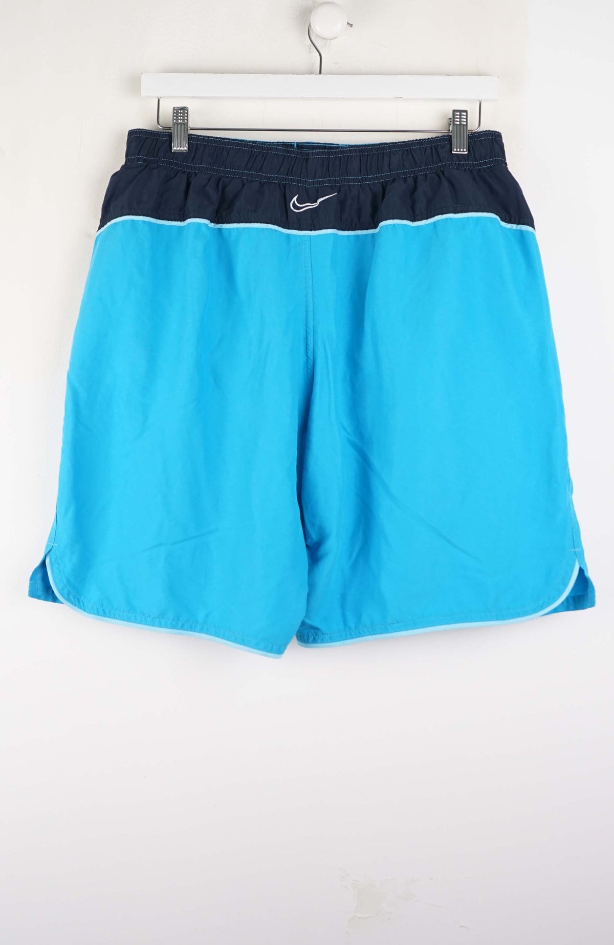 VINTAGE NIKE BOARD SHORTS W32
