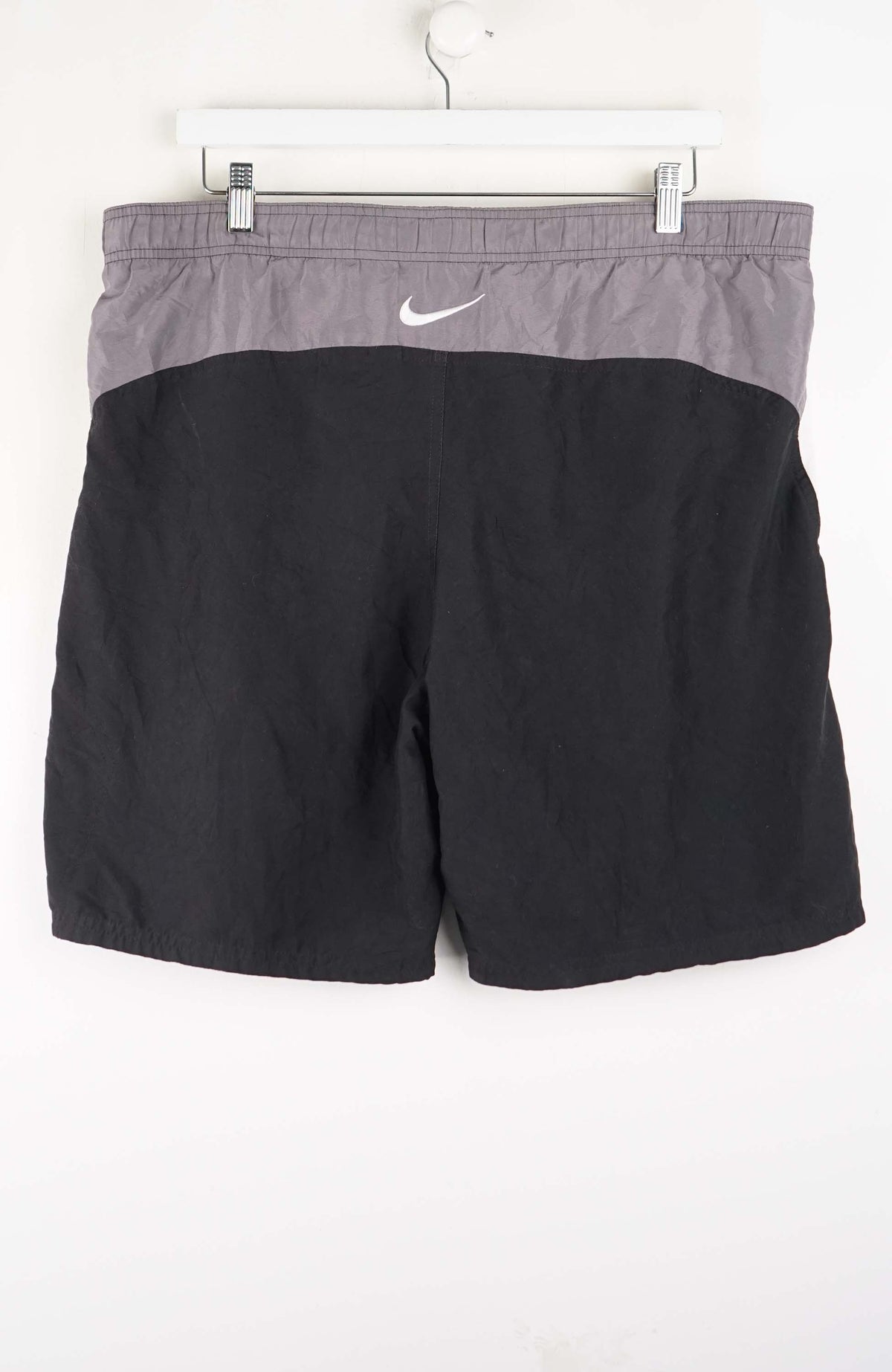 VINTAGE NIKE BOARD SHORTS W40