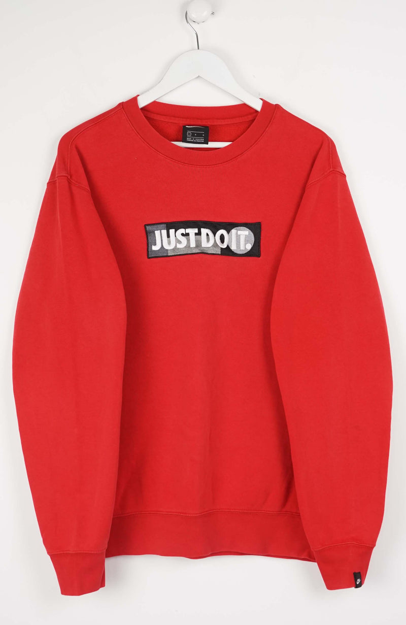 VINTAGE NIKE SWEATER (L)