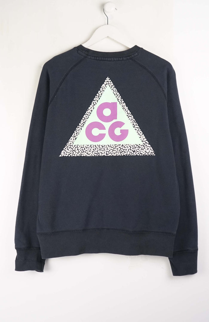 VINTAGE NIKE ACG SWEATER (L)