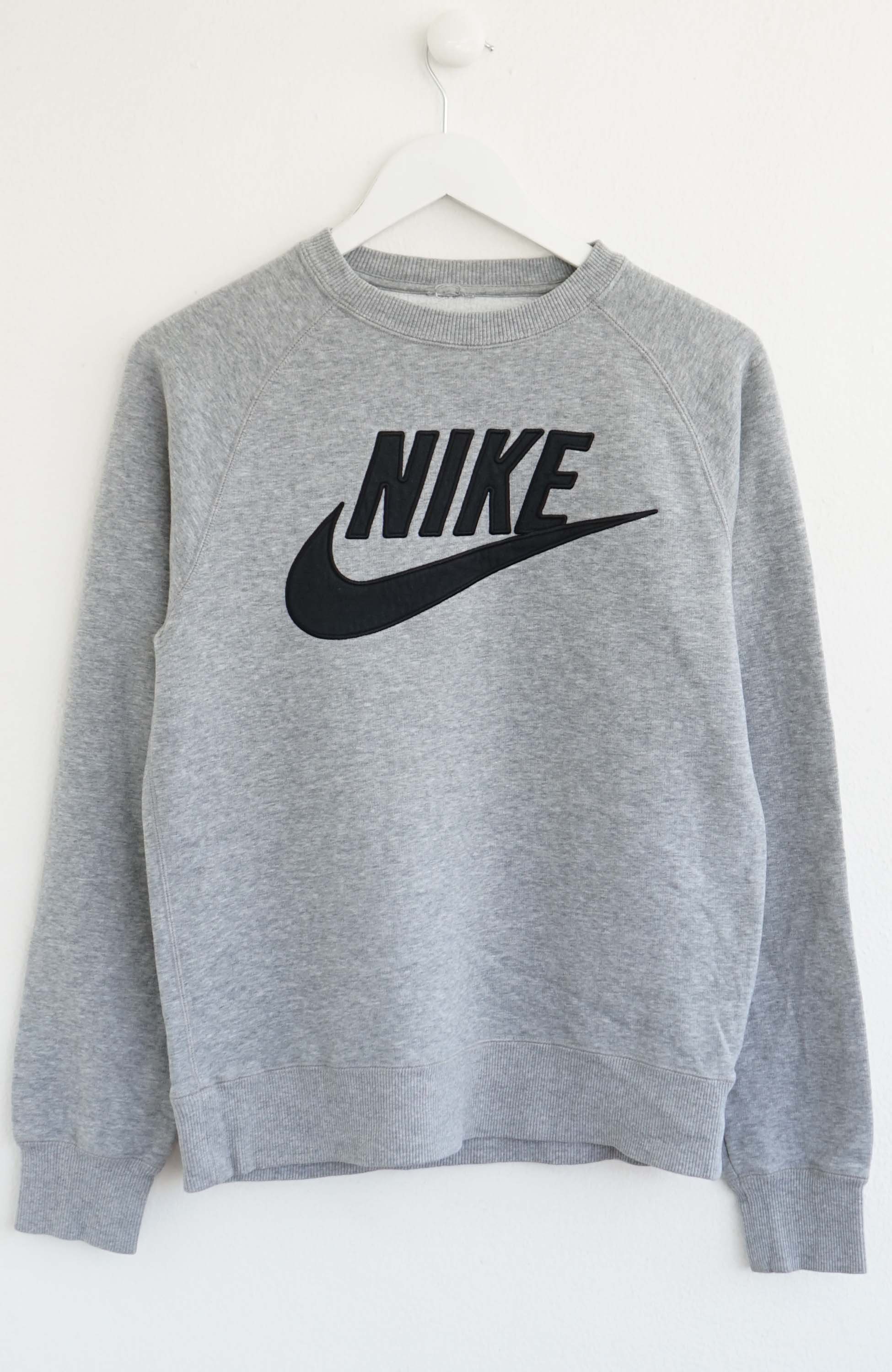 VINTAGE NIKE SWEATER S