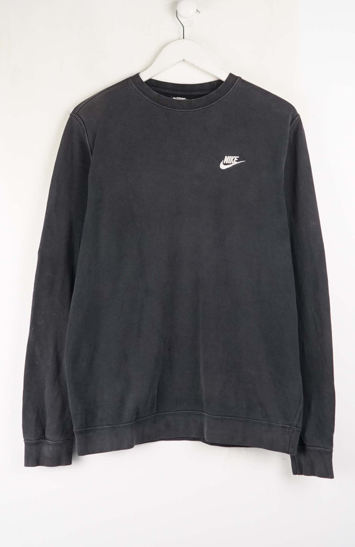 VINTAGE NIKE SWEATER (L)